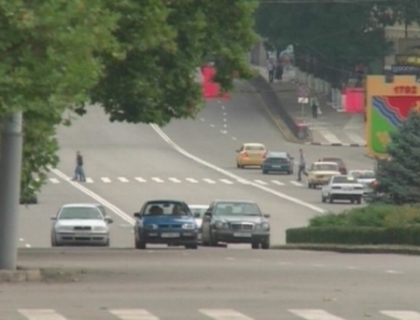 Tiraspolul nu accepta placutele de inmatriculare propuse de Chisinau. Ce nu le-a placut