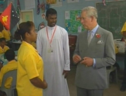 Nu au mai avut cu ce sa ajunga acasa! Printul Charles si sotia sa, blocati in Noua Guinee Nu au mai avut cu ce sa ajunga acasa! Printul Charles si sotia sa, blocati in Noua Guinee