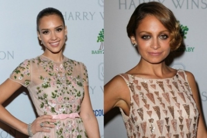 Jessica Alba si Nicole Richie, tinute de poveste. Rochia unui designer roman, atractia serii - FOTO