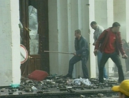 Victimele protestelor de la 7 aprilie vor primi indemnizatii unice! Cat vor primi toti cei maltratati Victimele protestelor de la 7 aprilie vor primi indemnizatii unice! Cat vor primi toti cei maltratati