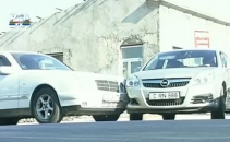 Accident pe strada Vasile Alecsandri! Un Opel s-a ciocnit cu un Mercedes