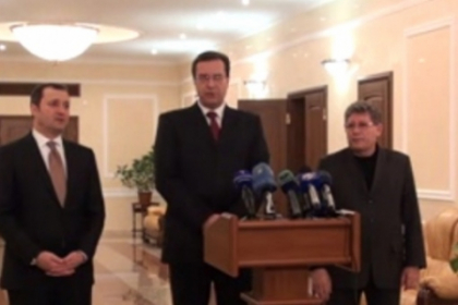 AIE a gasit solutia. Ghimpu: Nu vom negocia cu comunistii