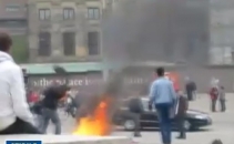 VIDEO. A murit in chinuri, dupa ce si-a dat foc de frica expulzarii