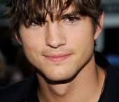 Ashton Kutcher, pacalit sa manance viermi la o emisiune de televiziune