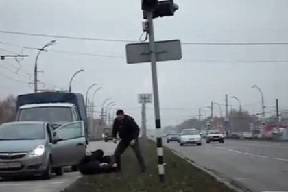 In Rusia, problemele din trafic se rezolva la iarba verde! In Rusia, problemele din trafic se rezolva la iarba verde!