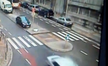 Accident violent in Belgia - un "smecher" cu Mercedes a gonit cu 160 la ora in intersectie! Accident violent in Belgia - un "smecher" cu Mercedes a gonit cu 160 la ora in intersectie!