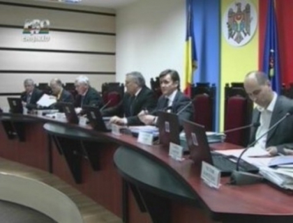 CEC a respins cererea de a organiza un referendum pentru oficializarea limbii ruse CEC a respins cererea de a organiza un referendum pentru oficializarea limbii ruse