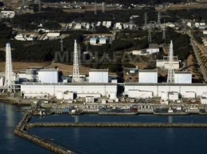 Japonia: Elicopterele armatei au varsat apa peste doua reactoare ale centralei Fukushima Japonia: Elicopterele armatei au varsat apa peste doua reactoare ale centralei Fukushima