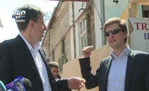Paruiala ELECTORALA: Chirtoaca si Bodiu s-au certat in plina strada Paruiala ELECTORALA: Chirtoaca si Bodiu s-au certat in plina strada