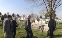 Retinut la inmormantarea iubitei pe care a omorat-o in bataie! Retinut la inmormantarea iubitei pe care a omorat-o in bataie!