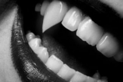 Caz socant! Doi copii sufera de vampirism! Ii cheama Cullen, ca-n Twilight!