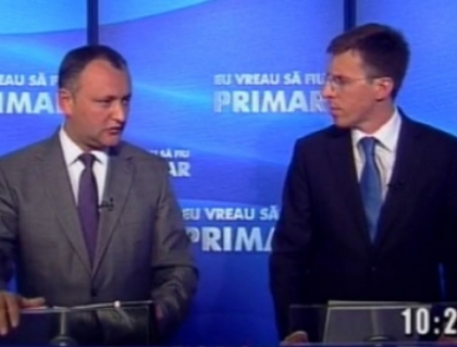 Rezultate 32,33% voturi procesate. Dodon - 50,07%, Chirtoaca - 49,93% Rezultate 32,33% voturi procesate. Dodon - 50,07%, Chirtoaca - 49,93%