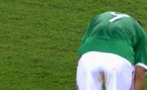 FAZA VERII in fotbal! Ce crezi ca face fotbalistul din imagine? VIDEO