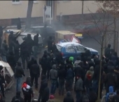 Neonazisti si manifestanti anti-fascisti, calmati de politistii germani cu tunuri cu apa si lacrimogene