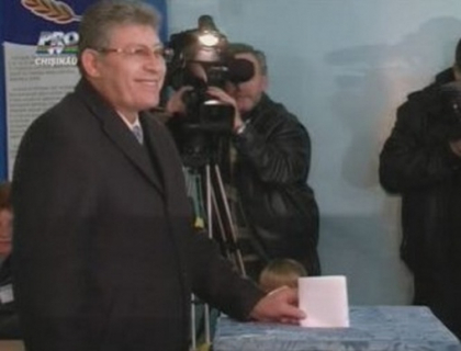 Mihai Ghimpu a votat si a oftat Mihai Ghimpu a votat si a oftat