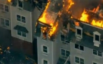Incendiu urias langa New York. Un intreg cartier arde