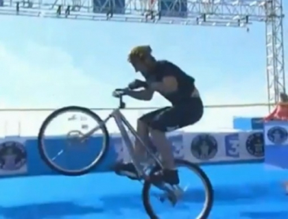 Cele mai tari acrobatii din 2010!