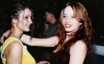 Mame mai sexy decat fiicele. Trecute de 40 de ani, atrag toate privirile. GALERIE FOTO Mame mai sexy decat fiicele. Trecute de 40 de ani, atrag toate privirile. GALERIE FOTO