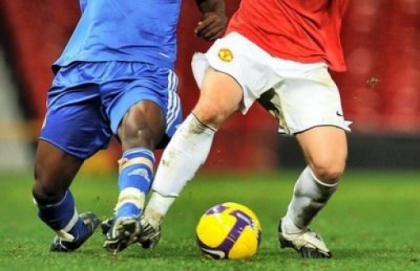 In curand va dribla la puscarie! Jucatorul lui Manchester United care si-a batut mama si sotia!