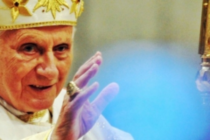 Mesajul Papei Benedict al XVI-lea, de Craciun: apel la umilinta si abandonarea "stralucirii"