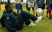 "In Moldova fotbalistii fumeaza si beau inainte de meciuri". Marturiile uluitoare a unui fost jucator la Arsenal Londra "In Moldova fotbalistii fumeaza si beau inainte de meciuri". Marturiile uluitoare a unui fost jucator la Arsenal Londra
