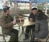 Un paharel in cinstea alegerilor parlamentare si a partidelor Un paharel in cinstea alegerilor parlamentare si a partidelor