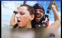 VIDEO. Instructor de salt cu parasuta, demascat ca actor XXX. Cazul e pe masa Aviatiei