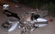 Ucis de viteza. Motociclist de 20 de ani, MORT dupa ce s-a IZBIT intr-un stalp Ucis de viteza. Motociclist de 20 de ani, MORT dupa ce s-a IZBIT intr-un stalp