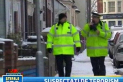 12 barbati suspecti de terorism, arestati in Marea Britanie
