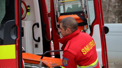 Un moldovean a fost ranit intr-un grav accident in Oradea. O echipa SMURD l-a adus in capitala - VIDEO Un moldovean a fost ranit intr-un grav accident in Oradea. O echipa SMURD l-a adus in capitala - VIDEO