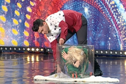 Juratii au incremenit cand au vazut ce pot moldovenii. Numere spectaculoase la Romanii au Talent Juratii au incremenit cand au vazut ce pot moldovenii. Numere spectaculoase la Romanii au Talent