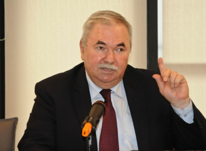 E oficial, astazi a fost ales lider al PLDM. Viorel Cibotaru il inlocuieste pe Vlad Filat la sefia partidului E oficial, astazi a fost ales lider al PLDM. Viorel Cibotaru il inlocuieste pe Vlad Filat la sefia partidului