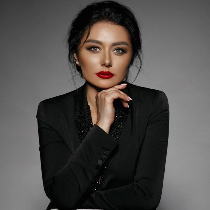 Ольга зонова avon. Ольга бусуек оперная певица. Olga official. Olga official. Olga official.