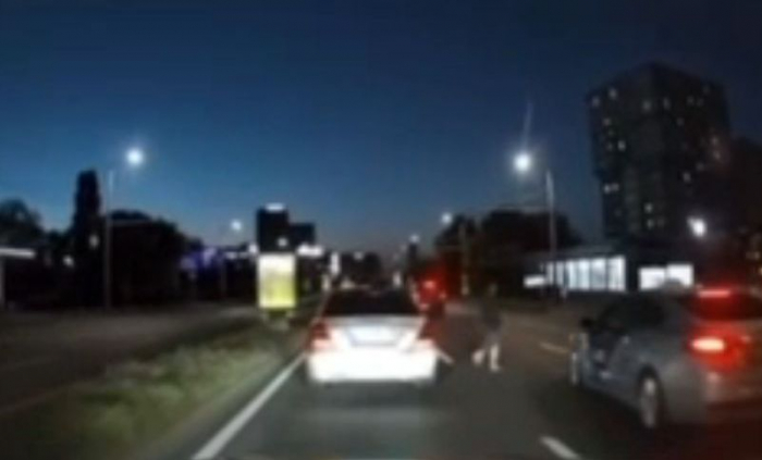 Accident tragic în capitală: O femeie a decedat, după ce a fost lovită de o mașină în timp ce trecea strada neregulamentar. Șoferul nu era băut - VIDEO