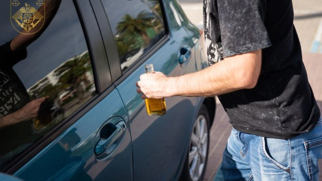 De la furt de spumant la condus în stare de ebrietate și declarații false: Un tânăr - condamnat la închisoare pentru mai multe infracțiuni