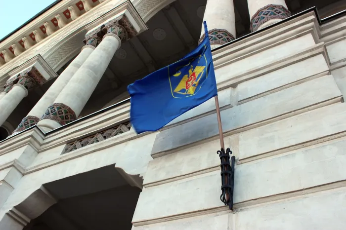 A încercat să dea foc Procuraturii din Vulcănești: Un bărbat - condamnat la închisoare pentru huliganism. Cu ce pedeapsă s-a ales