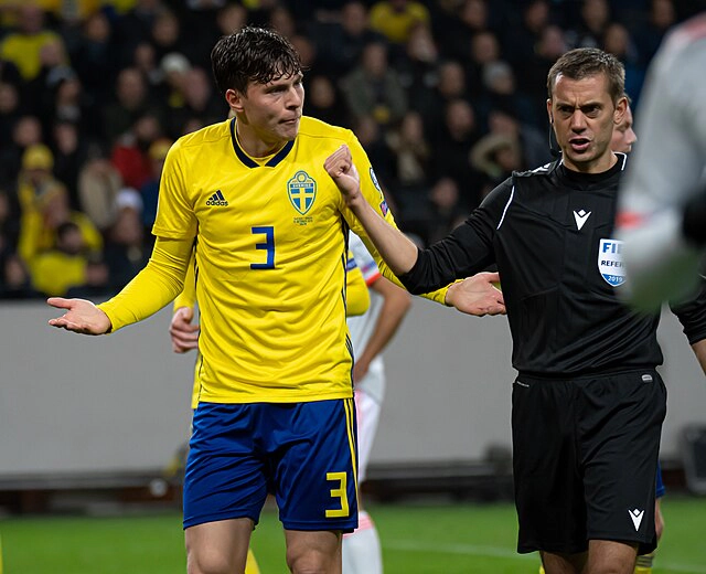 Francezul Clement Turpin a fost desemnat cel mai bun arbitru din lume în 2025