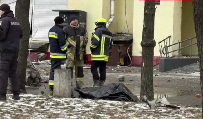 Rusia a lovit masiv Kievul cu aproape 500 de drone și 40 de rachete de diferite tipuri. Ținte au fost infrastructura critică și locuințele civile din capitala țării vecine - VIDEO