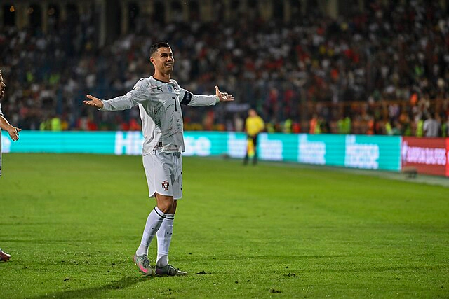 Ronaldo a reușit o dublă, iar Al Nassr a stabilit un nou record, devenind prima echipă care câștigă 10 meciuri consecutive în acest sezon - VIDEO