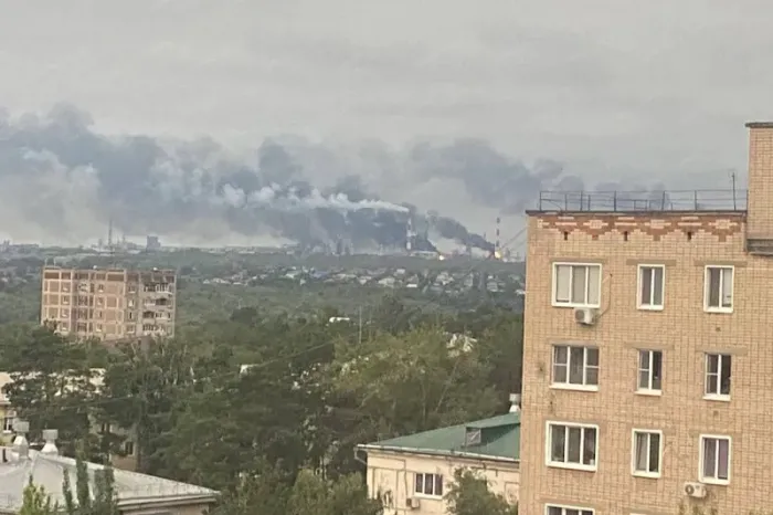 Ucraina lovește o rafinărie rusească pentru a doua oară într-o singură lună - VIDEO