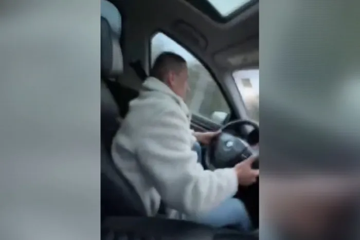 Imagini șocante din Bubuieci: un tânăr gonește cu peste 120 km/h prin localitate în timp ce prietenii îl filmează - VIDEO