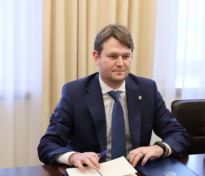 Moratoriul asupra angajărilor în sectorul bugetar, aprobat de Guvern. Cu ce explicații vine ministrul Finanțelor /DOC