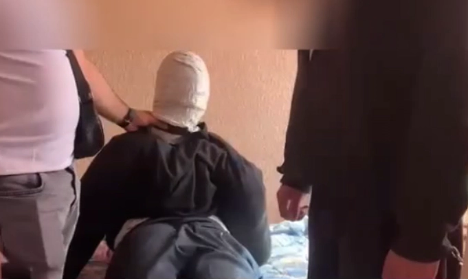 I-a oferit un acoperiș deasupra capului, iar el a omorât-o: Un bărbat - plasat în arest preventiv - VIDEO