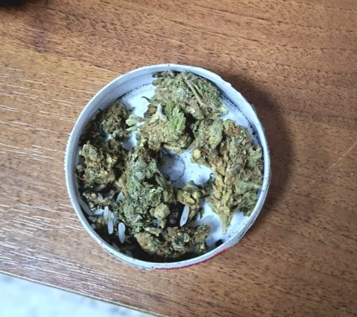 Un tânăr este cercetat, după ce a încercat să intre în țară cu substanțe interzise. Ce au descoperit polițiștii de frontieră la control