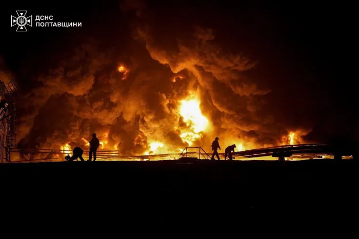 Focuri de război în noaptea de Anul Nou: Rusia și Ucraina s-au atacat reciproci cu drone, lăsând în urmă infrastructuri distruse și victime pe ambele părți - VIDEO