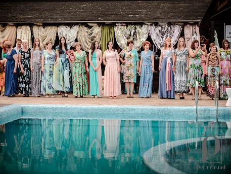 Prezentare moda Sandi