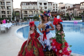 O rusoaica de 13 ani, cea mai frumoasa adolescenta din lume - FOTO
O rusoaica de 13 ani, cea mai frumoasa adolescenta din lume - FOTO