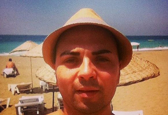 Moda fotografiilor in baie ia amploare! Si Igor Sirbu si-a "imortalizat" bustul gol "“ FOTO