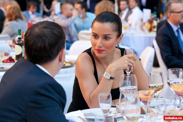 Nu se mai ascund! Tina Kandelaki, in public alaturi de iubitul ei, cu 12 ani mai tanar - FOTO