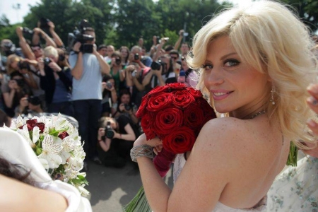 Fiica Loredanei Groza se lanseaza in muzica. Vezi cum arata Elena - FOTO

